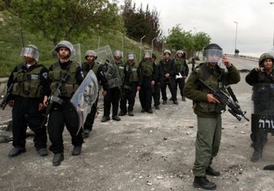 قوات الاحتلال الإسرائيلي تشن حملة مداهمات وتعتقل فلسطينيا في نابلس