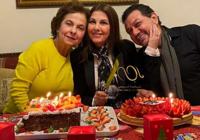 ماجدة الرمي تحتفل بعيد ميلادها بصحبة عائلتها