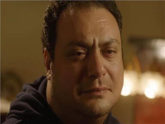 مراد مكرم يبعث رسالة مؤثرة لوالدته الراحلة