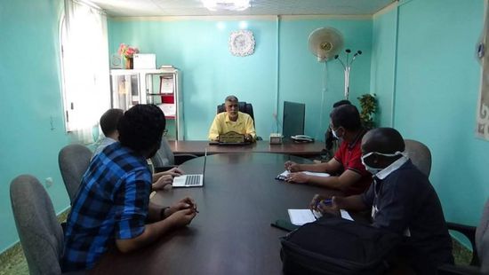 "الصليب الأحمر" يتفقد مختبر مستشفى ابن خلدون بلحج