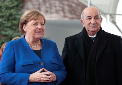 ميركل تطمئن على صحة الرئيس الجزائري ويناقشان تطور الأوضاع الليبية