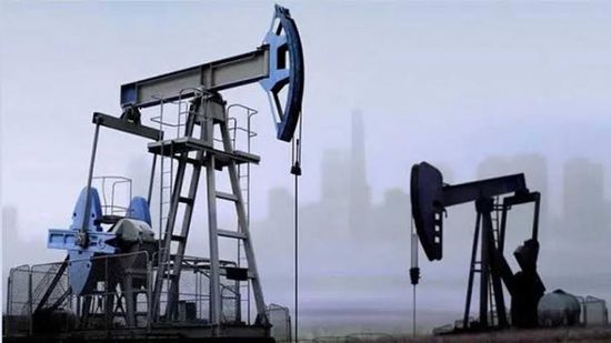  النفط يتراجع 0.3 %.. برنت يسجل 50.2 دولاراً للبرميل