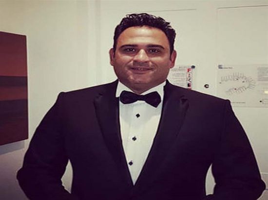 قبل عرض "لؤلؤ".. أكرم حسني يشيد بـ مي عمر