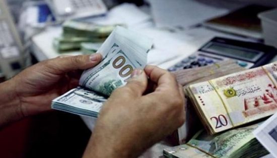 المركزي الليبي يتفق على سعر صرف منخفض للعملة