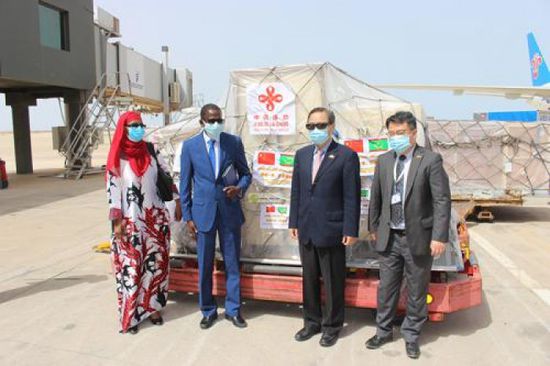 الصين تنعش موريتانيا بـ لوازم طبية لمواجهة كورونا