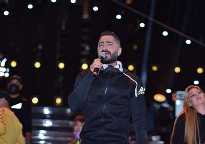 بالصور.. تامر حسني يكشف عن تحضيرات حفله الليلة في دبي