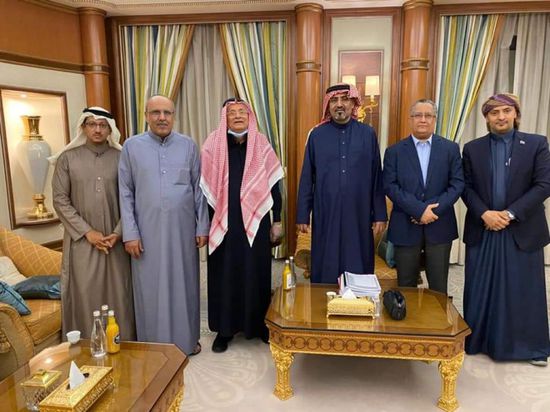 الزُبيدي يشيد بدور صندوق الطلاب المتفوقين