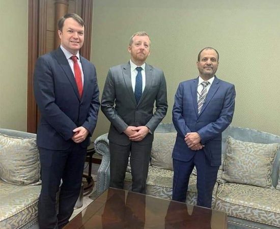 اللواء شايع ودبلوماسي أمريكي يبحثان جهود مكافحة الإرهاب