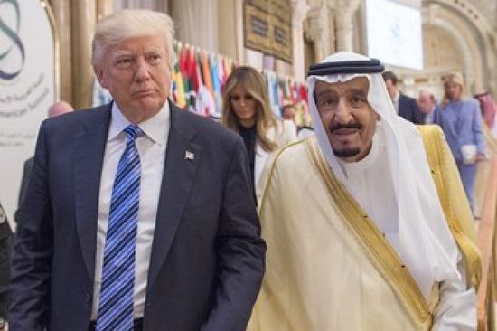 العاهل السعودي وترامب يبحثان هاتفيا العلاقات الثنائية الاستراتيجية