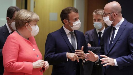  7 مسؤولين أوروبيين يدخلون الحجر الصحي بعد اختلاطهم بماكرون