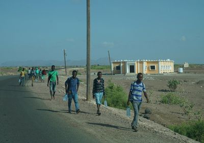 "أوتشا" يرصد تقطع السبل بآلاف النازحين