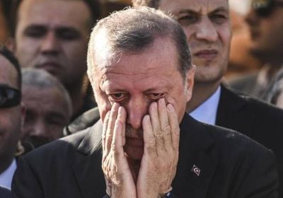 معارض تركي لـ"أردوغان": أقاربك يتقاضون 5 رواتب والمواطنون ينتحرون