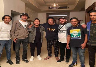 أول ظهور لـ محمد منير بعد وعكته الصحية