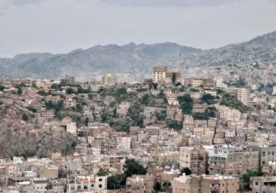مصابون بقصف حوثي للأحياء السكنية في تعز