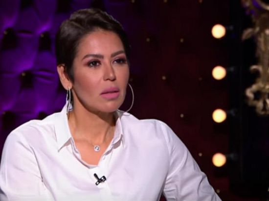 لقاء الخميسي تنجو من حادث سير (تفاصيل)