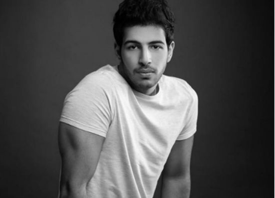 بعد والدته.. حفيد محمود ياسين يعلن إصابة أفراد جديدة في عائلته بكورونا