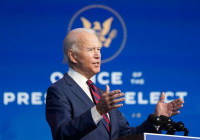 بايدن يقدم فريقه البيئي ويكشف عن خطته