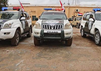 دوريات أمنية بعدن لملاحقة حائزي السلاح والمخدرات