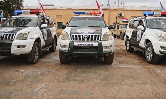 دوريات أمنية بعدن لملاحقة حائزي السلاح والمخدرات