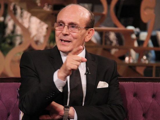 أول رد لـ محمد صبحي بعد تعرضه للهجوم بسبب تمثال احتفالية "50 سنة فن"