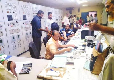 بعد انقطاعه.. عودة تيار الكهرباء إلى العاصمة عدن