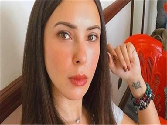 وفاة والد الفنانة المصرية سمر مرسي بعد إصابته بكورونا