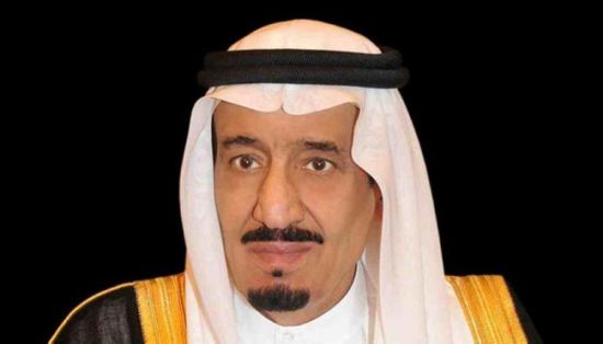 الملك سلمان يعزي أمير الكويت في وفاة الشيخ ناصر