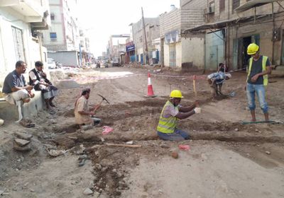 بدء أعمال المرحلة الثانية لرصف شوارع بمدينة جعار