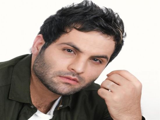 يحيى صويص يرد بعد زج اسمه بخلاف تامر حسني وبسمة بوسيل (فيديو)