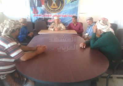 الحوتري يتعهد بتنفيذ طلبات المقاومة الجنوبية في أبين