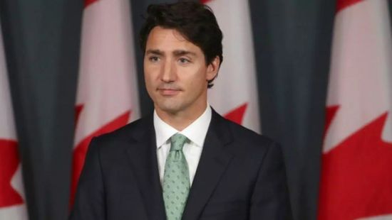 رئيس وزراء كندا: تمديد تعليق الرحلات مع بريطانيا إلى 6 يناير