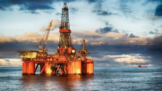 النفط ينتعش مجددًا.. برنت يتجاوز 50 دولارًا للبرميل والأمريكي يلامس 48.2 