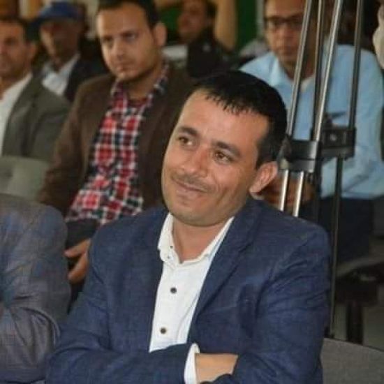 إيقاف إعلامي حوثي بسبب انتقاده فساد أبو محفوظ