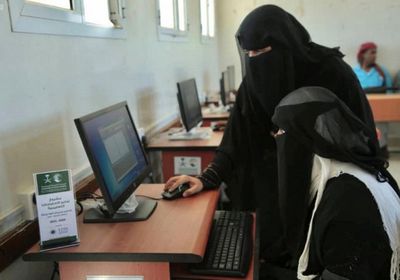 "سلمان للإغاثة" يجهز مدارس حضرموت بمعامل حاسوب وعلوم