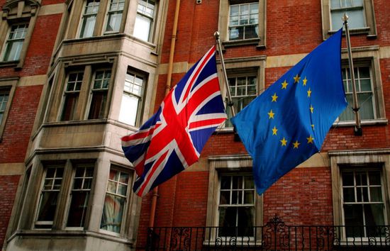 الاتحاد الأوروبي وبريطانيا يعلنان إتمام اتفاق بريكست