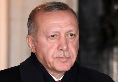 معارض تركي لأردوغان: جميع من باع عملاته الأجنبية يتألم بسببك