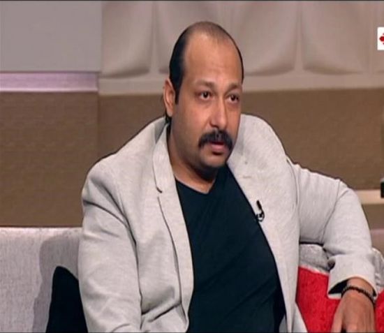 محمد ثروت يعلن وفاة والدة زوجته