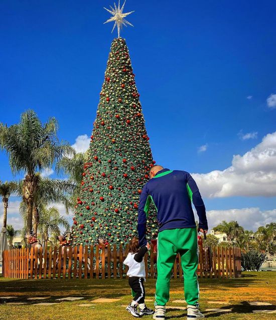 لأول مرة.. محمد إمام مع ابنته خديجة احتفالًا بالكريسماس