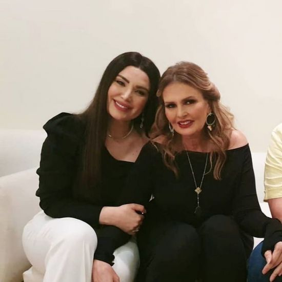 عبير صبري تدعو لـ يسرا بعد إصابتها بكورونا