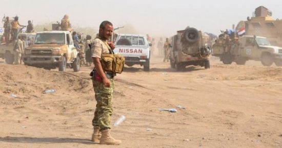  كسر الإرهاب الحوثي.. "المشتركة" تلقي بالمليشيات في "سلة الهزائم"