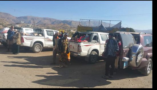 الحود تدبر مواد إيوائية للقوات الجنوبية بجبهة الضالع