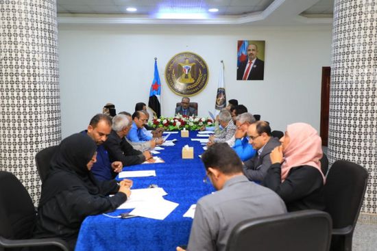 في تقريرها.. "سياسية الانتقالي" تدعو حكومة المناصفة لمكافحة الفساد