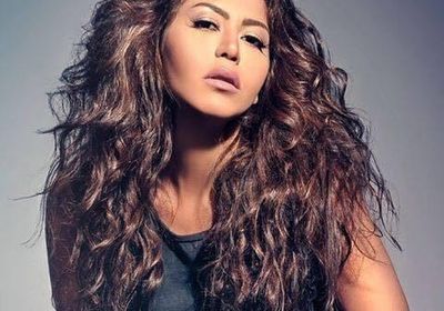 "نجمة قلوبنا".. لقاء الخميسي تتمنى الشفاء لـ يسرا بعد إصابتها بفيروس كورونا 