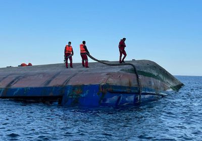  سلطنة عمان تنقذ طاقم سفينة تجارية إيرانية تعرضت للغرق قرب مضيق هرمز