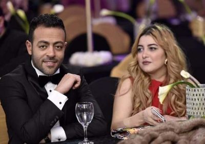 زوجة تامر عاشور تعلن إصابتها بفيروس كورونا