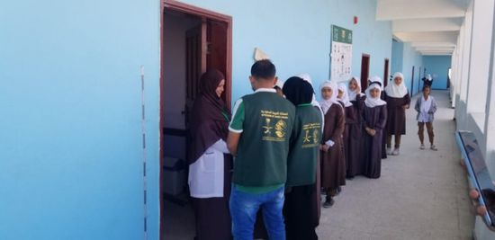 11128 مستفيدًا من مشروع الصحة المدرسية في عدن