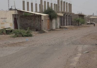 خسائر مادية في قصف مليشيا الحوثي حي الجروبة