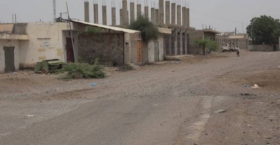 خسائر مادية في قصف مليشيا الحوثي حي الجروبة