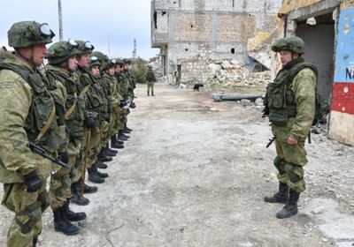  إصابة 3 جنود روس في استهداف لناقلة عسكرية في إدلب