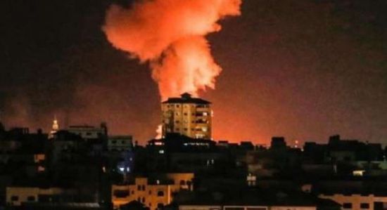 مقتل جندي سوري وإصابة آخرين في قصف إسرائيلي